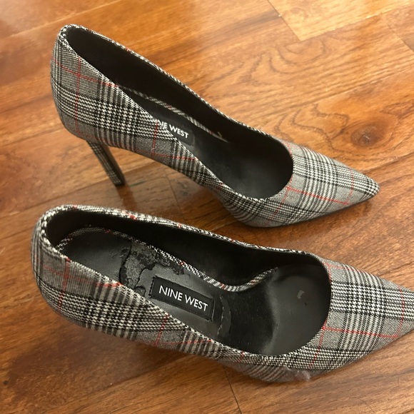 Nine West heels - Picture 2 of 3
